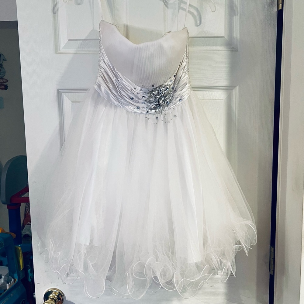 Star Box White Frill Size Small Jeweled Mini Poof Dress